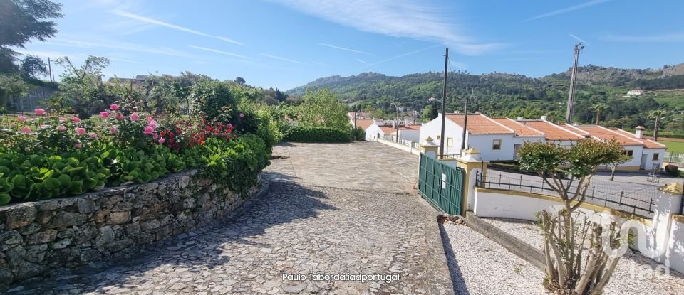 Farm T5 in Santa Maria da Devesa of 319 m²