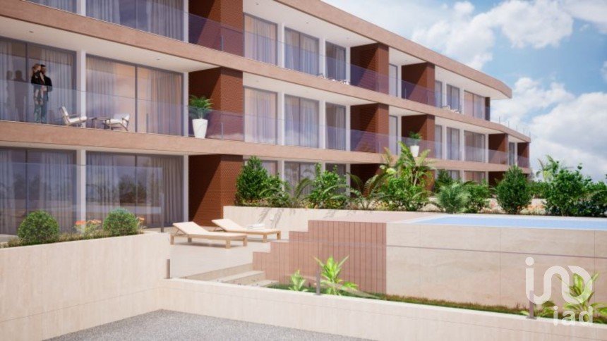 Apartamento T2 em Câmara de Lobos de 180 m²