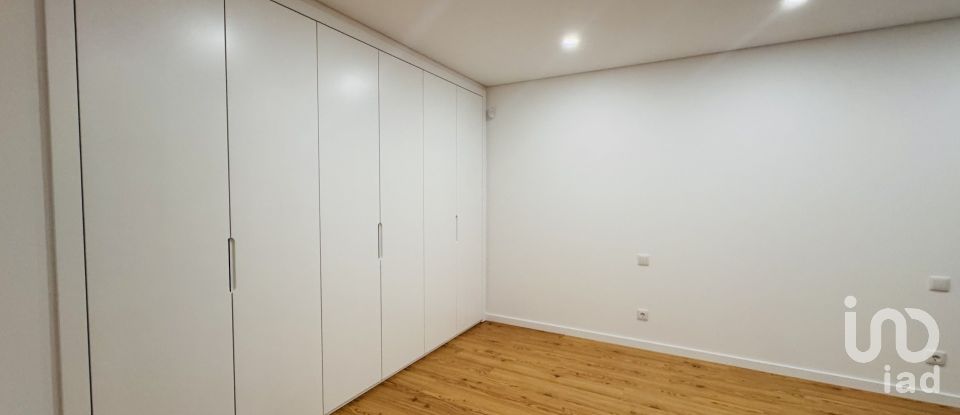 Moradia T3 em Fernão Ferro de 158 m²