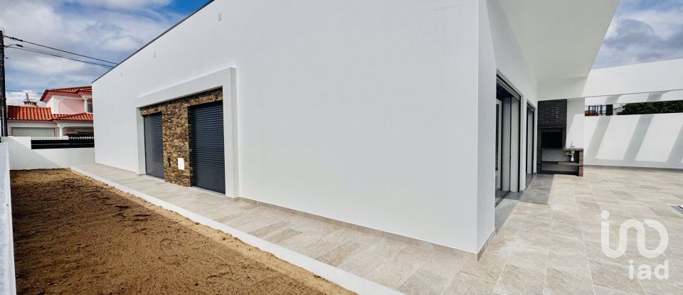 Moradia T3 em Fernão Ferro de 158 m²