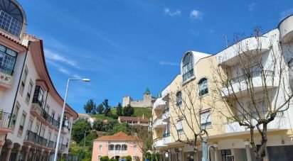 Boutique/Local commercial à Porto de Mós - São João Baptista e São Pedro de 261 m²