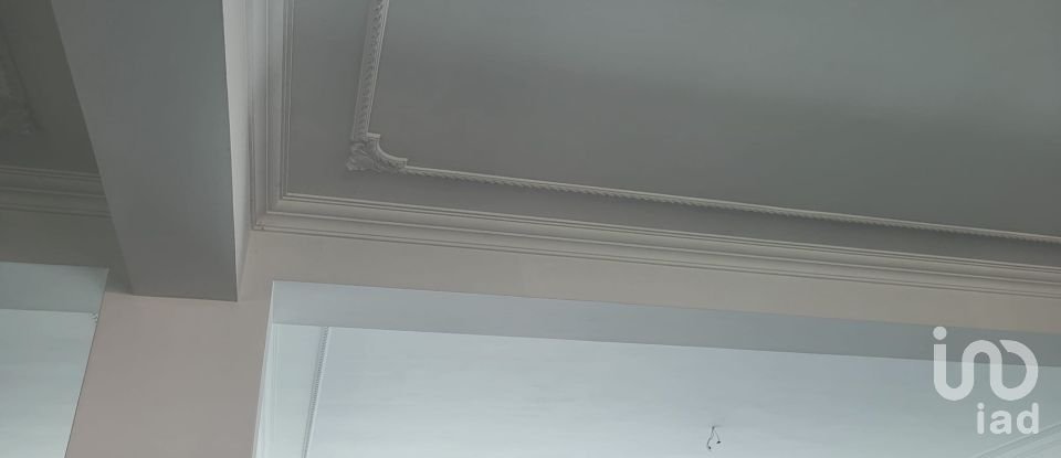 Boutique/Local commercial à Porto de Mós - São João Baptista e São Pedro de 261 m²