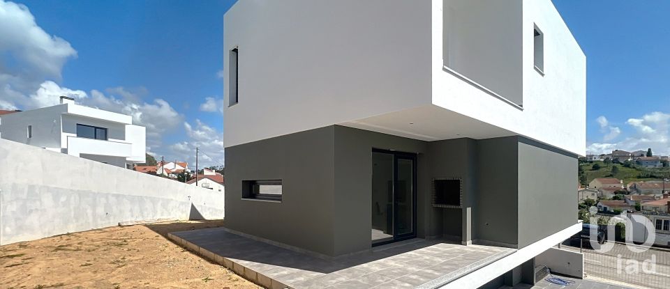 Lodge T3 in Ericeira of 246 m²