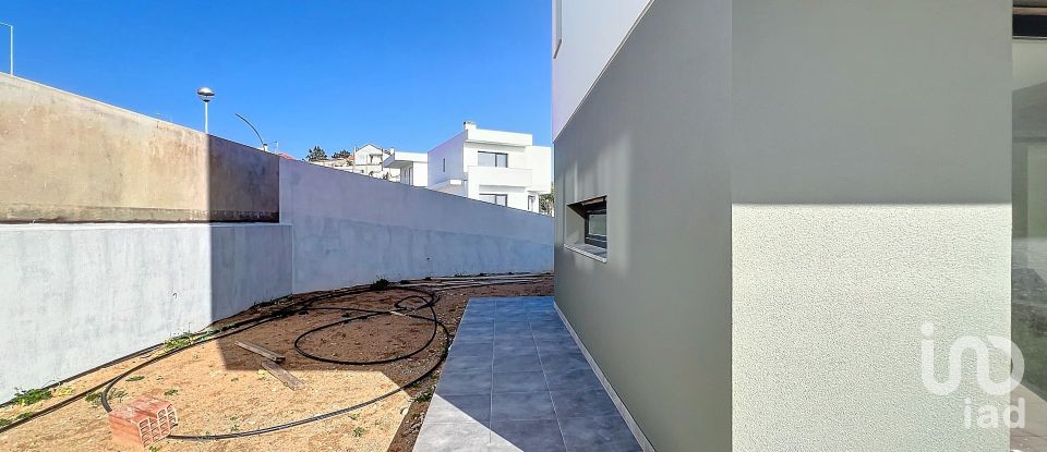 Lodge T3 in Ericeira of 246 m²