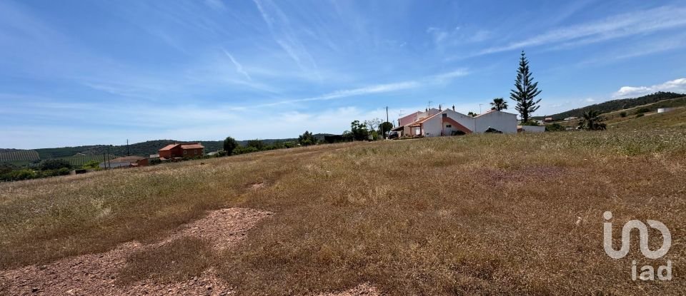 Terrain à Silves de 9 360 m²