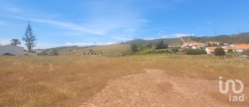 Terrain à Silves de 9 360 m²