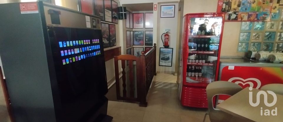 Boutique/Local commercial à Santarém (Marvila), Santa Iria Da Ribeira De Santarém, Santarém (São Salvador) E Santarém (São Nicolau) de 165 m²