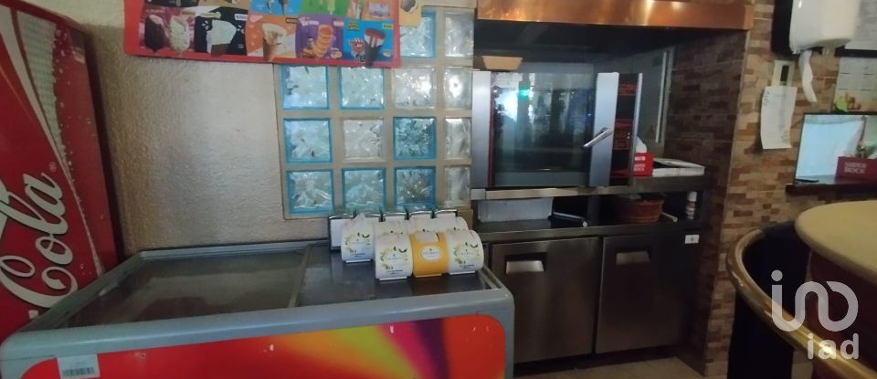 Boutique/Local commercial à Santarém (Marvila), Santa Iria Da Ribeira De Santarém, Santarém (São Salvador) E Santarém (São Nicolau) de 165 m²