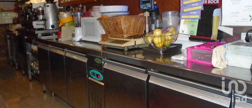 Boutique/Local commercial à Santarém (Marvila), Santa Iria Da Ribeira De Santarém, Santarém (São Salvador) E Santarém (São Nicolau) de 165 m²