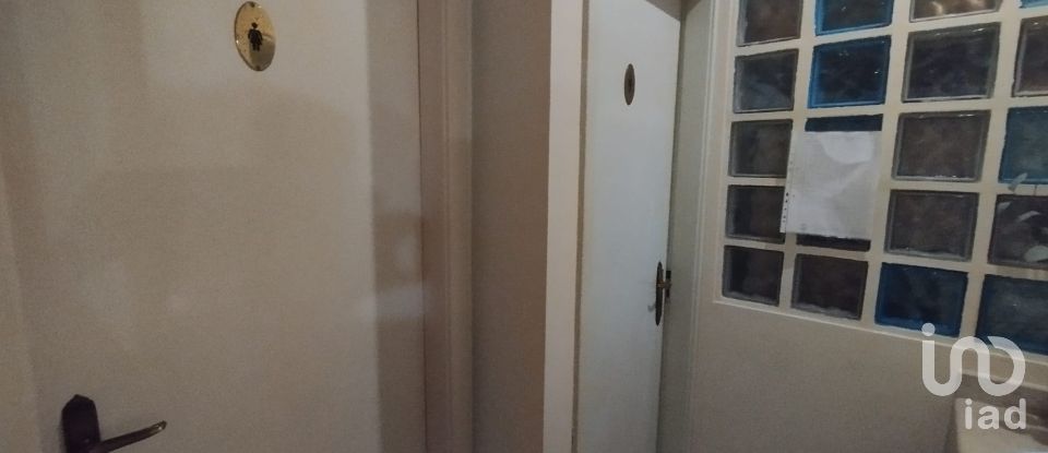 Boutique/Local commercial à Santarém (Marvila), Santa Iria Da Ribeira De Santarém, Santarém (São Salvador) E Santarém (São Nicolau) de 165 m²