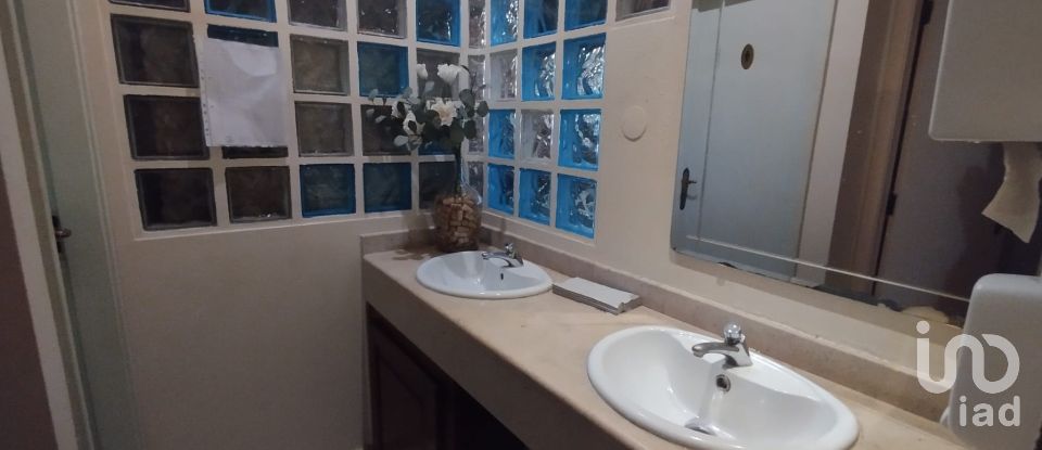 Boutique/Local commercial à Santarém (Marvila), Santa Iria Da Ribeira De Santarém, Santarém (São Salvador) E Santarém (São Nicolau) de 165 m²