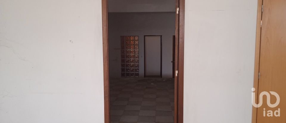 Loja / Estabelecimento Comercial em Nelas de 345 m²