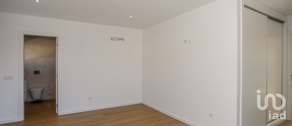 Maison T3 à Tornada e Salir do Porto de 210 m²