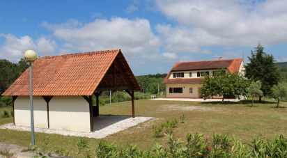 Maison T5 à Famalicão de 415 m²