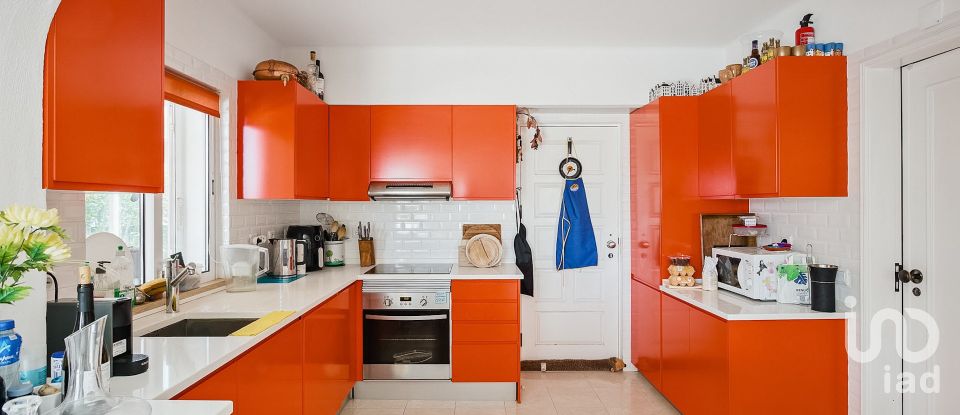 Moradia T3 em Albufeira e Olhos de Água de 235 m²