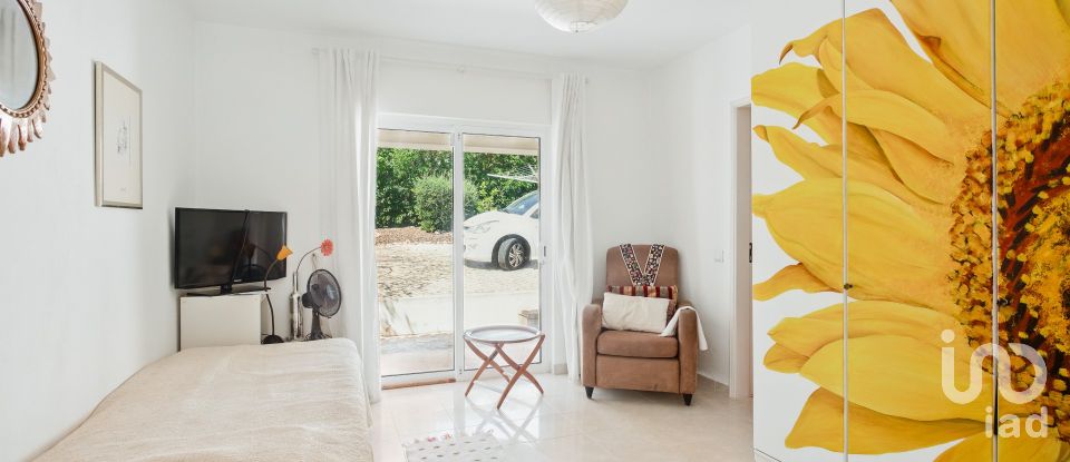 Moradia T3 em Albufeira e Olhos de Água de 235 m²