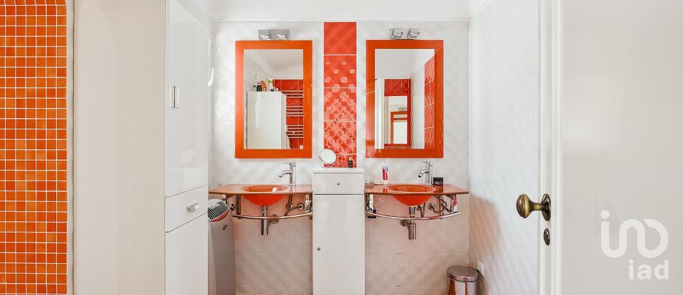 Moradia T3 em Albufeira e Olhos de Água de 235 m²