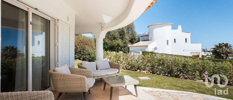 Moradia T3 em Albufeira e Olhos de Água de 235 m²