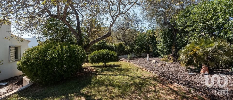 Moradia T3 em Albufeira e Olhos de Água de 235 m²