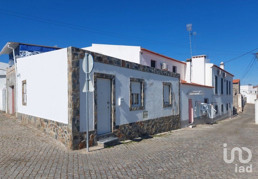 House T2 in Nossa Senhora da Graça dos Degolados of 32 m²