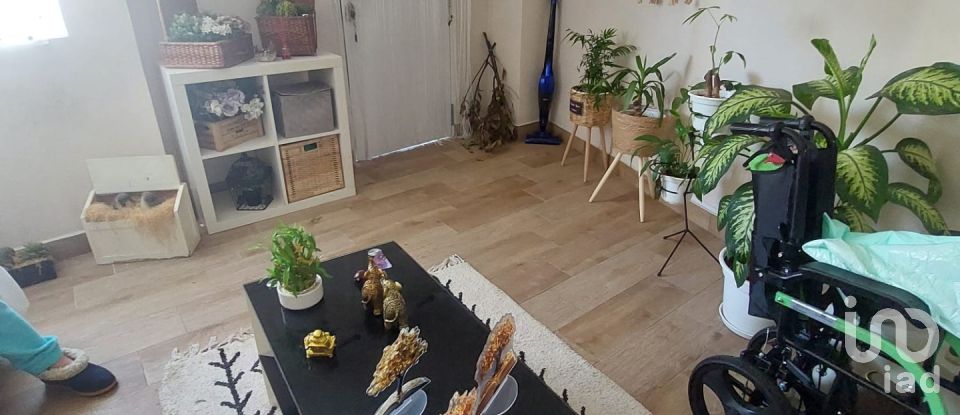 House T2 in Nossa Senhora da Graça dos Degolados of 32 m²