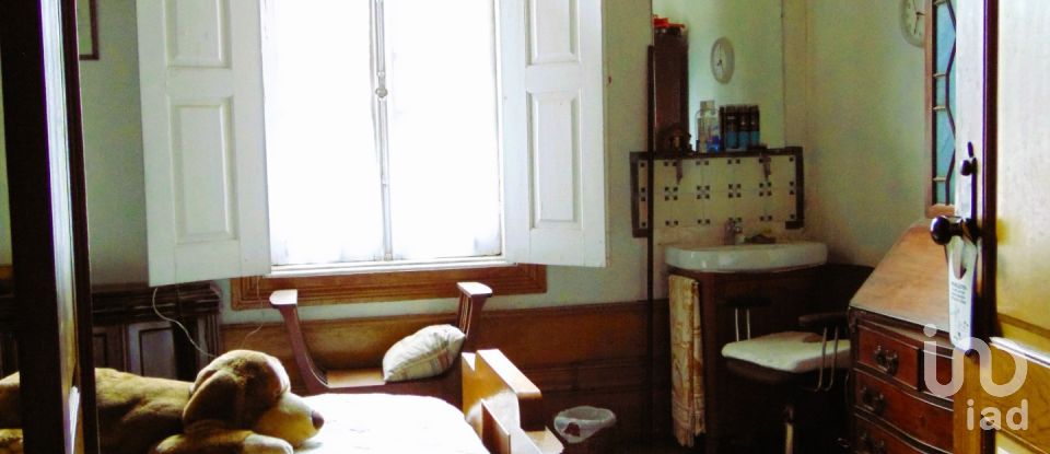 House T6 in Vila Cova da Lixa e Borba de Godim of 398 m²