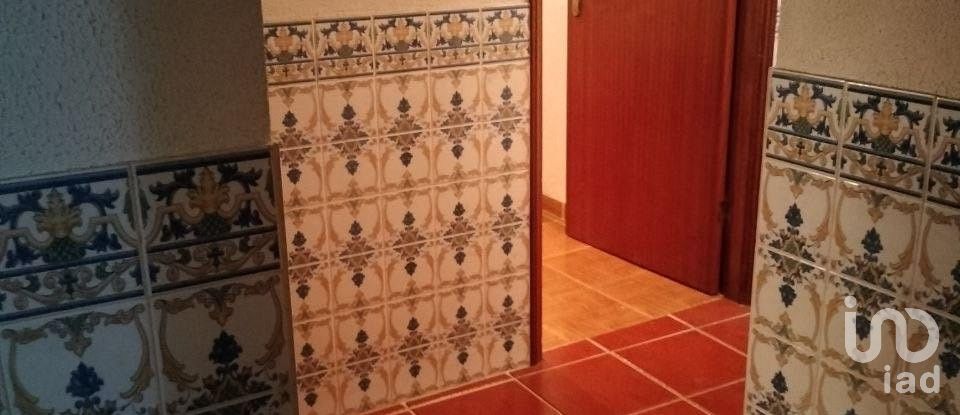 Casa de Campo T4 em Lagoaça e Fornos de 149 m²