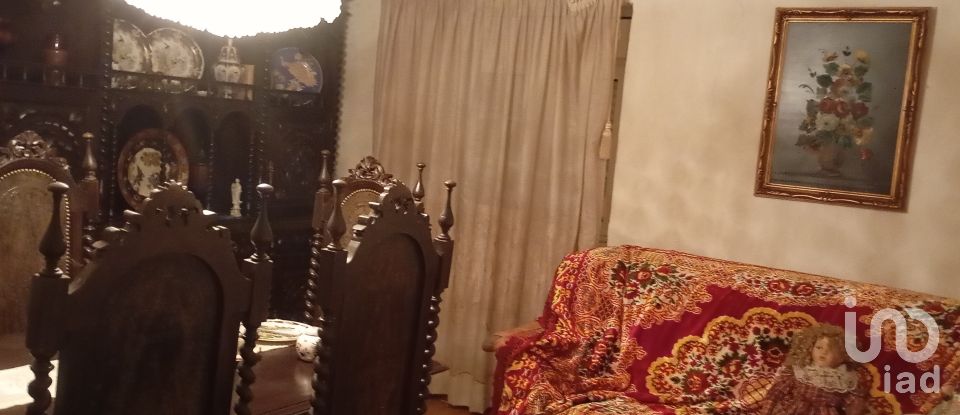 Casa de Campo T4 em Lagoaça e Fornos de 149 m²