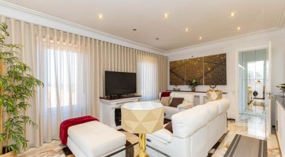 House T6 in Gulpilhares E Valadares of 346 m²