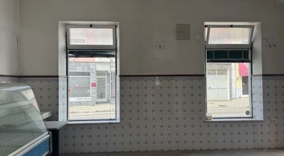 Bâtiment à Vieira de Leiria de 170 m²