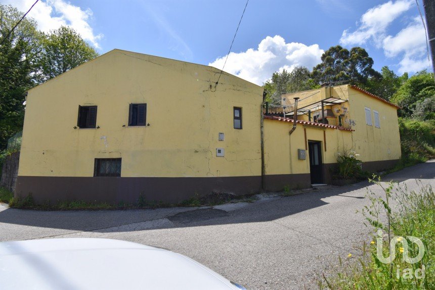 Village house T3 in Vila Nova of 802 m²