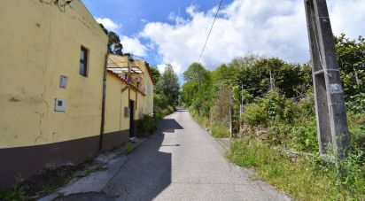 Maison de village T3 à Vila Nova de 802 m²