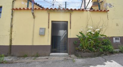 Maison de village T3 à Vila Nova de 802 m²