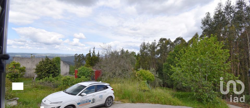 Village house T3 in Vila Nova of 802 m²