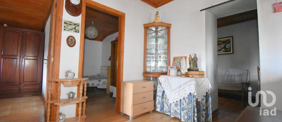 Village house T3 in Vila Nova of 802 m²