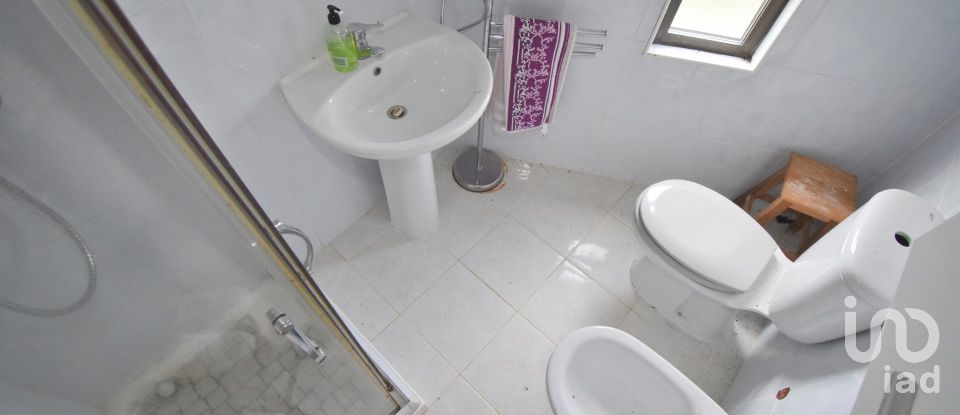 Village house T3 in Vila Nova of 802 m²