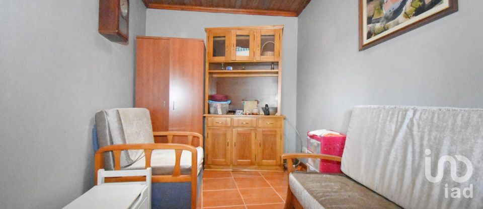 Village house T3 in Vila Nova of 802 m²