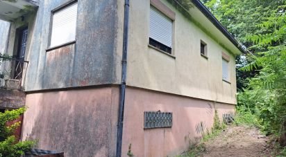 House T2 in Esqueiros, Nevogilde e Travassós of 68 m²