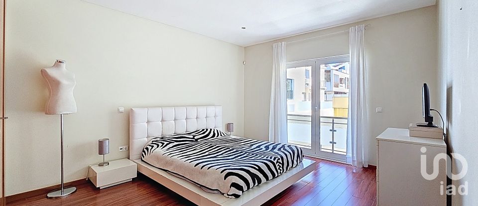 House T4 in Rio Tinto of 231 m²