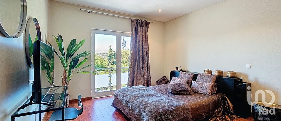 House T4 in Rio Tinto of 231 m²