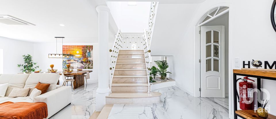 Maison T4 à Porches de 288 m²