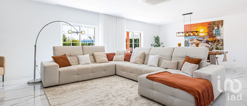 Maison T4 à Porches de 288 m²