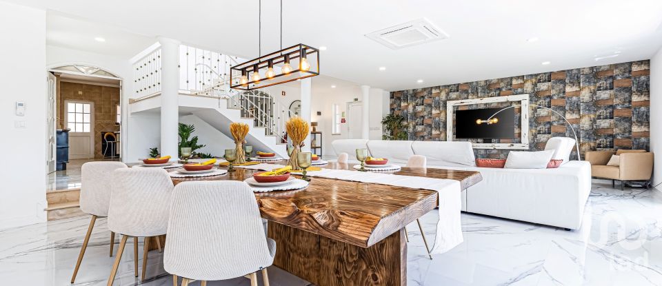 Maison T4 à Porches de 288 m²