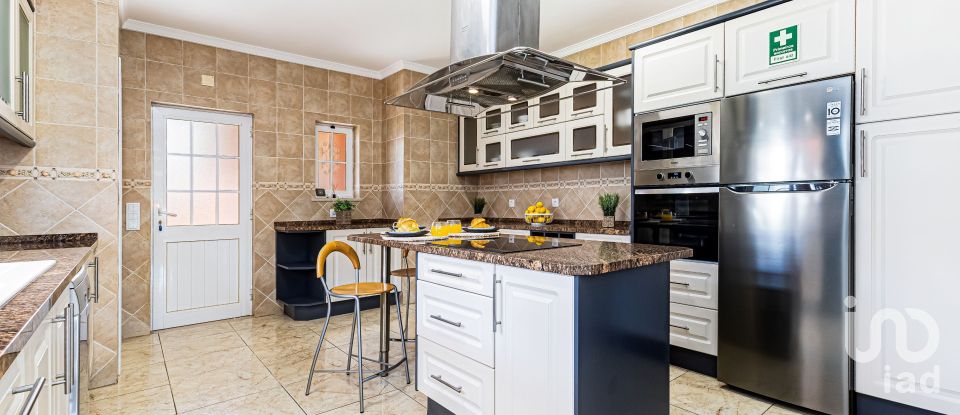 Maison T4 à Porches de 288 m²