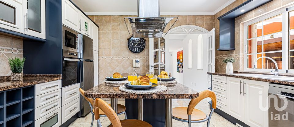 Maison T4 à Porches de 288 m²