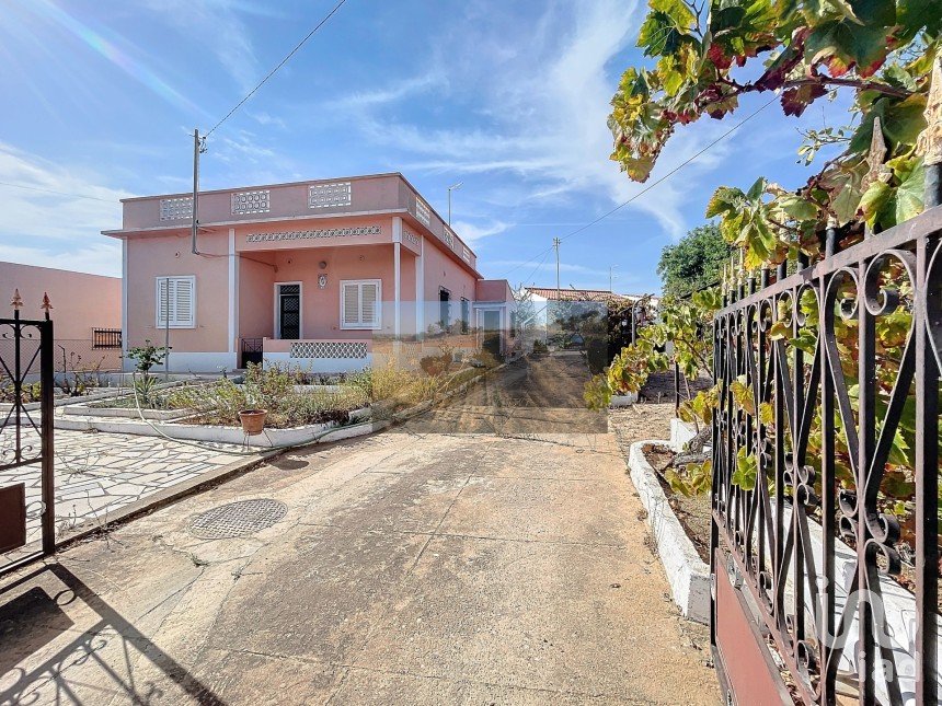 House T10 in Quarteira of 138 m²