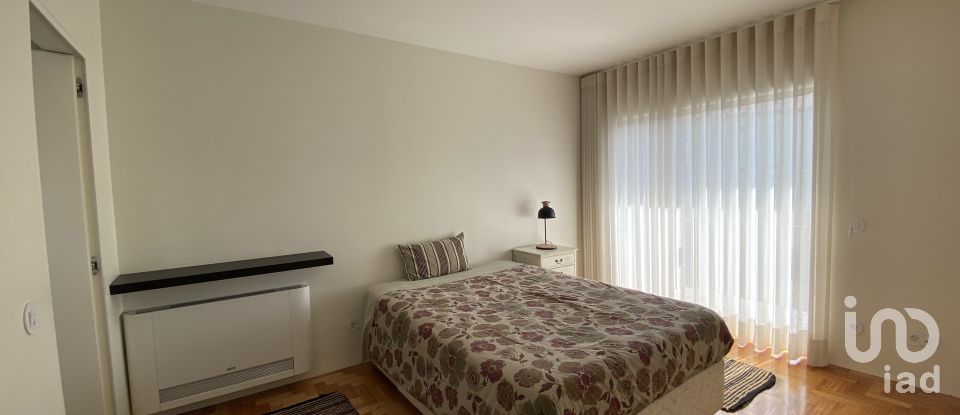 Maison de ville T7 à Ramalde de 227 m²