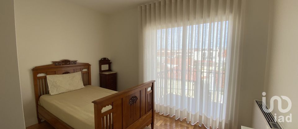 Maison de ville T7 à Ramalde de 227 m²