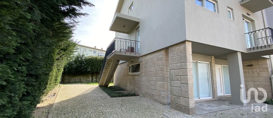 Maison de ville T7 à Ramalde de 227 m²