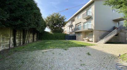 Maison de ville T7 à Ramalde de 227 m²